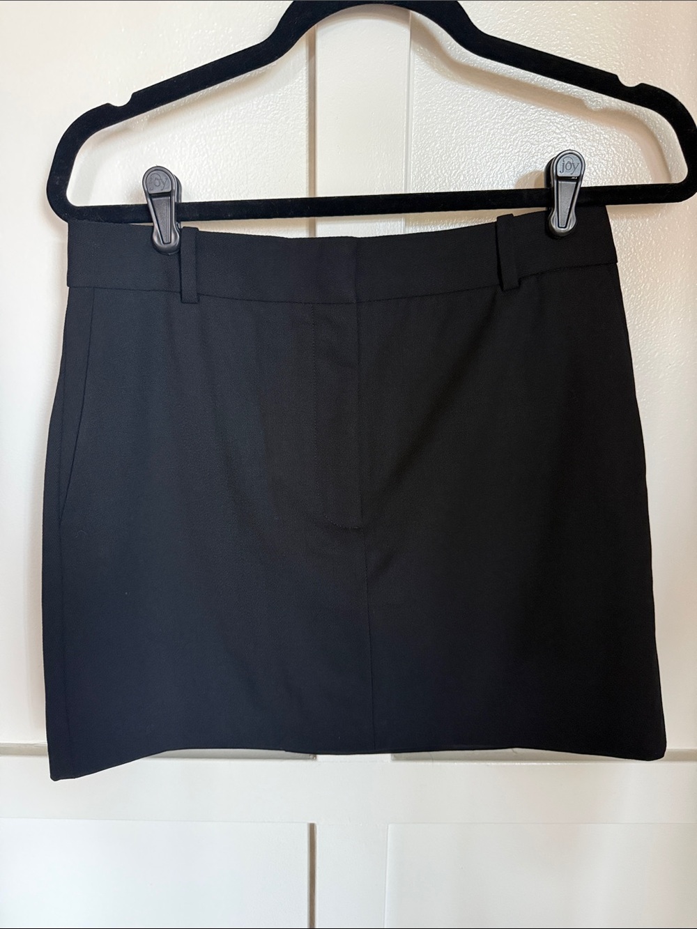 Aritzia Babaton Chisel Skirt - Classic Black Mini Skirt